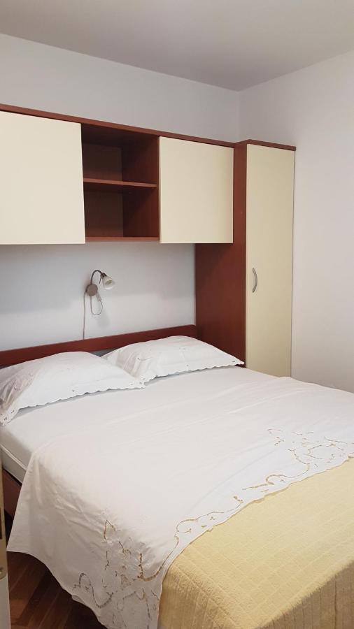 Apartmani Ljerka Malinska Εξωτερικό φωτογραφία